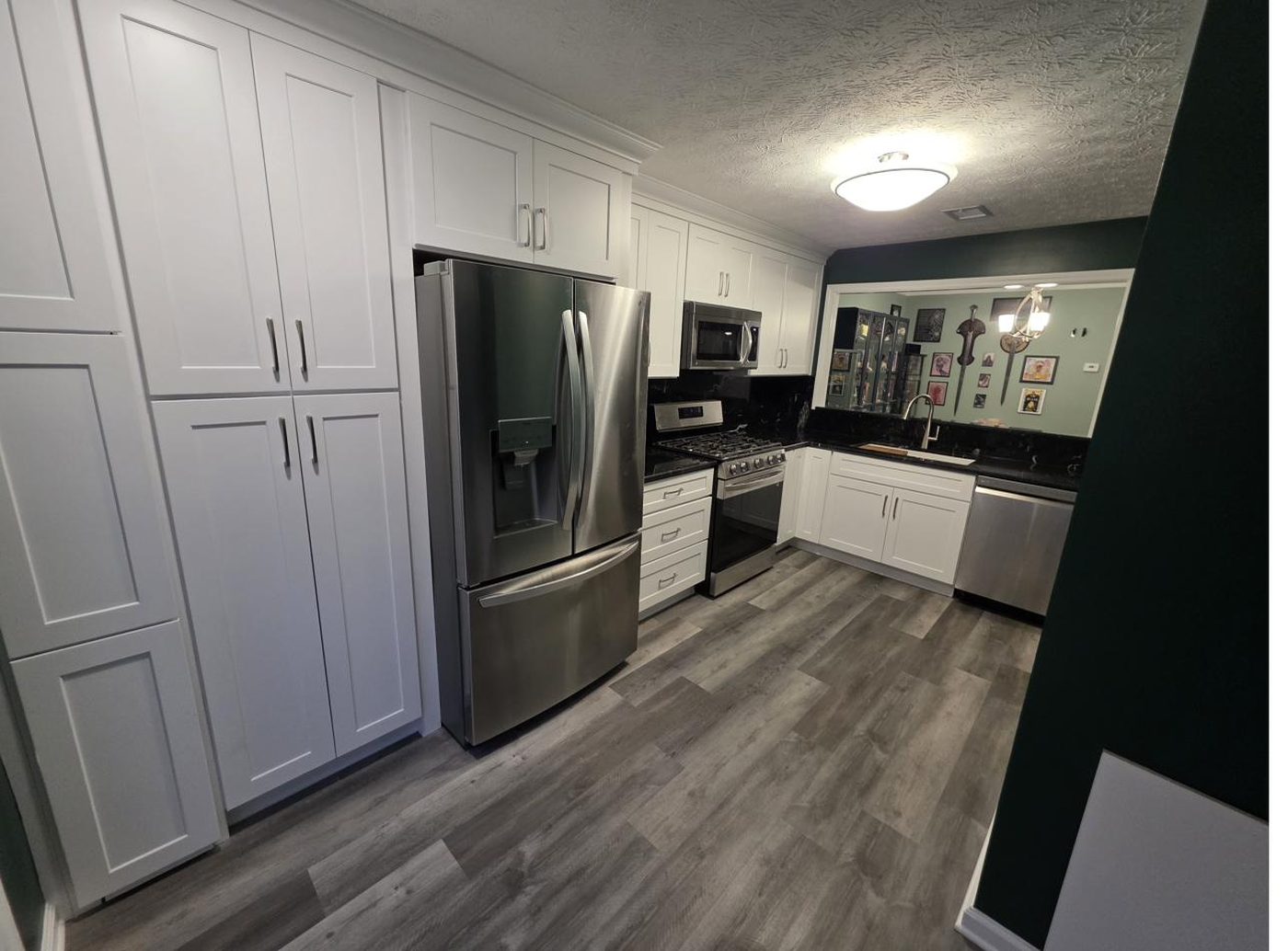 Princeton Off White cabinets